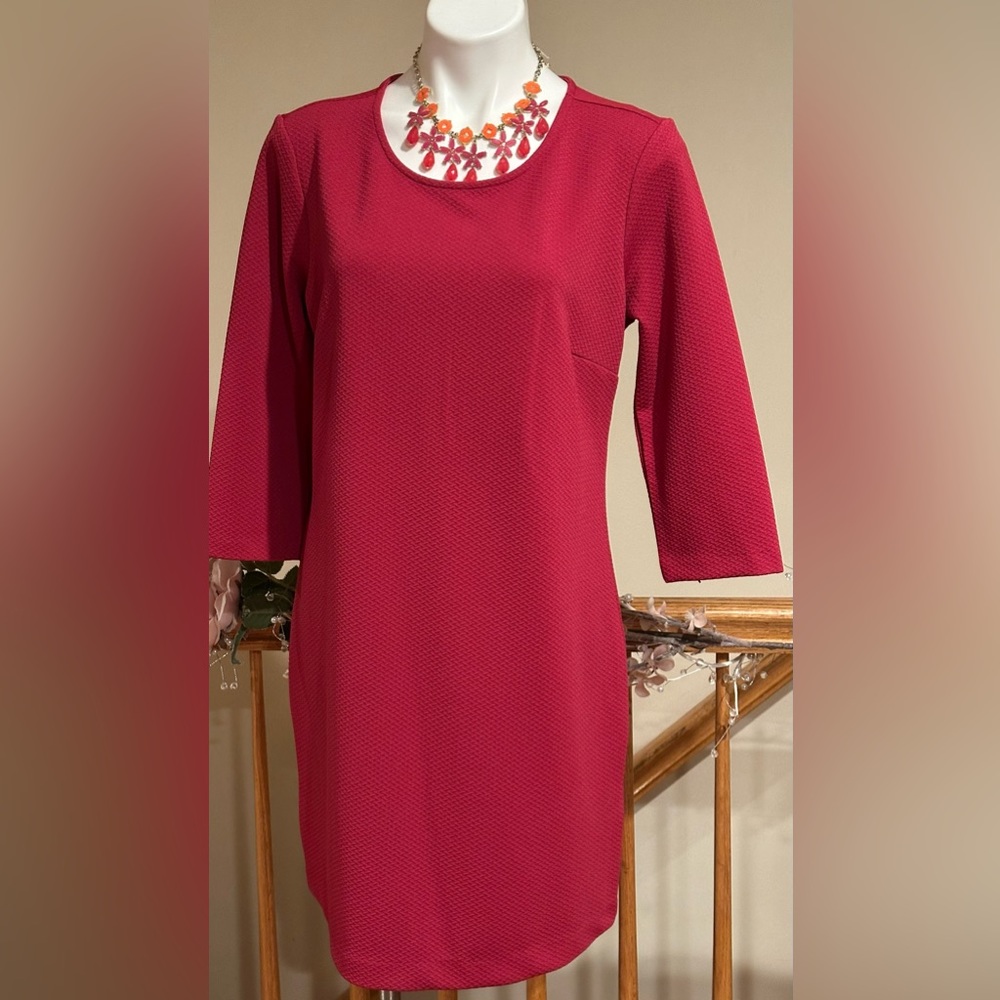 Daisy Fuentes Simple Fuchsia Midi 3/4 Sleeves Geo… - image 1